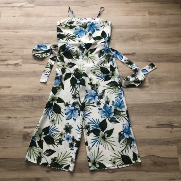 Banana Republic Blue and Green Floral Jumpsuit - Picture 4 of 9
